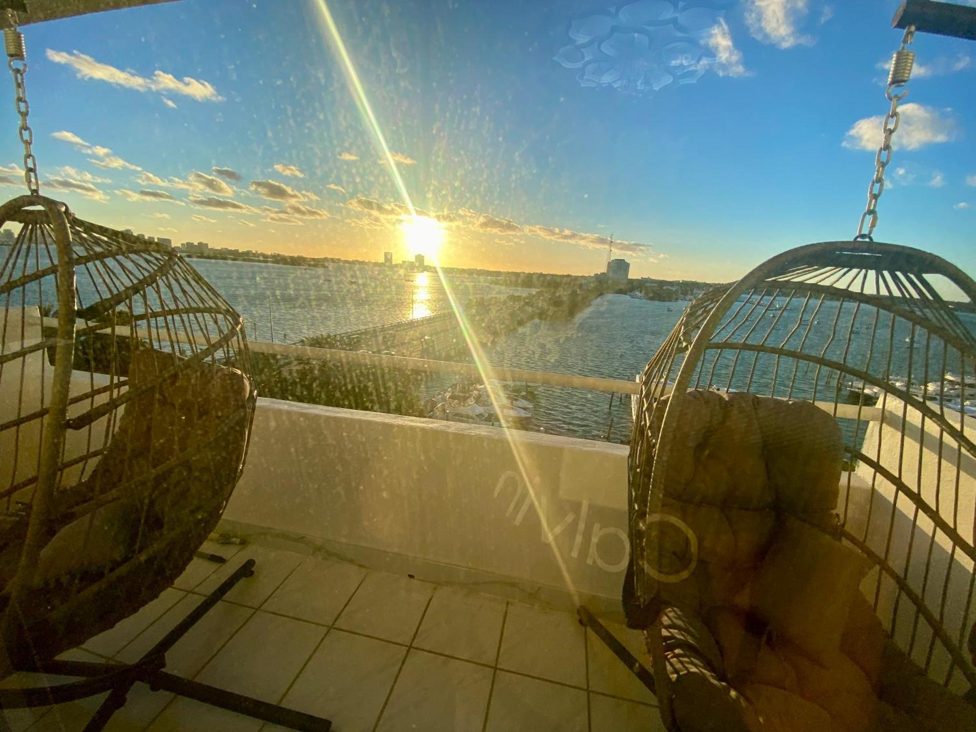 Panoramic Luxurious Waterfront One Bedroom Apartment With Miami Skyline View Free Parking 5Min Drive To Miami Beach Exterior foto